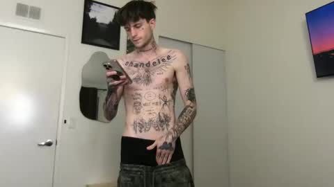 Snapshot of prettyboyszn chatting on February 3, 2:21 am pretty boy online show from February 3, 2:21 am