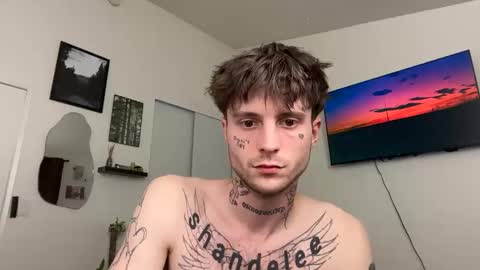 Snapshot of prettyboyszn chatting on February 5, 2:38 am pretty boy online show from February 5, 2:38 am