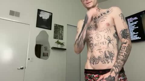 Snapshot of prettyboyszn chatting on February 7, 4:49 am pretty boy online show from February 7, 4:49 am