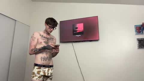 Snapshot of prettyboyszn chatting on February 9, 4:05 am pretty boy online show from February 9, 4:05 am