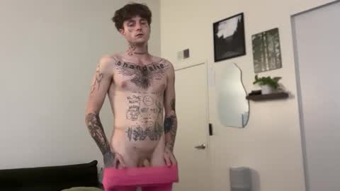pretty boy online show from May 2, 3:00 am