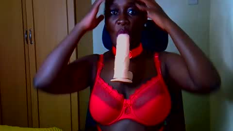 prettycandy0 online show from April 6, 3:57 pm