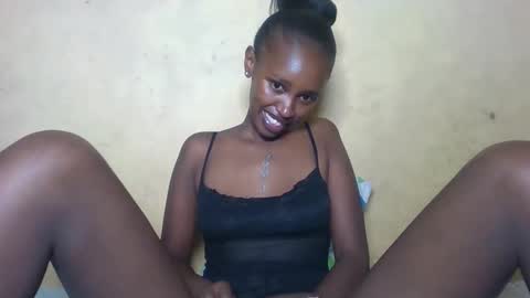 Snapshot of prettycarl_2 chatting on March 14, 5:24 am prettycarl_2 online show from March 14, 5:24 am