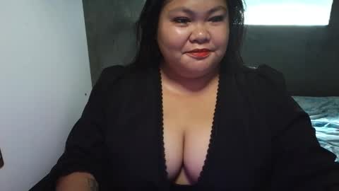 Snapshot of prettycarla_ chatting on June 2, 12:23 am prettycarla online show from June 2, 12:23 am