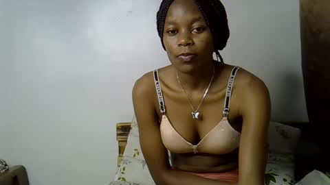 Snapshot of prettycoco_ chatting on May 23, 3:45 am coco online show from May 23, 3:45 am