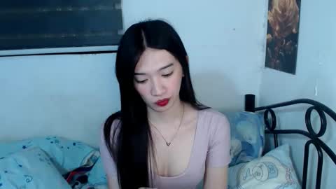 ASHLEY online show from December 17, 3:18 pm