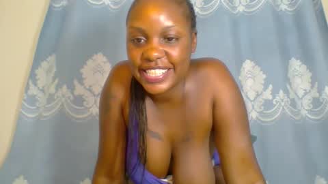 Snapshot of prettydarkskin002 chatting on October 27, 12:09 pm SHANIA online show from October 27, 12:09 pm