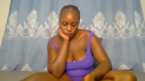 Snapshot of prettydarkskin002 chatting on November 1, 1:13 pm SHANIA online show from November 1, 1:13 pm