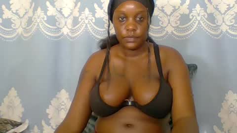 Snapshot of prettydarkskin002 chatting on July 6, 1:46 am SHANIA online show from July 6, 1:46 am