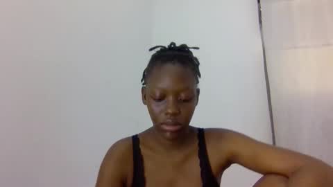 prettydollk_dons online show from April 27, 8:01 am
