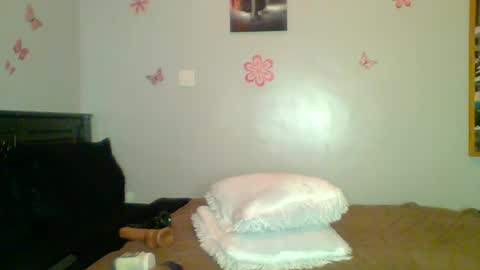 Snapshot of prettyela chatting on July 10, 10:12 pm PrettyEla online show from July 10, 10:12 pm