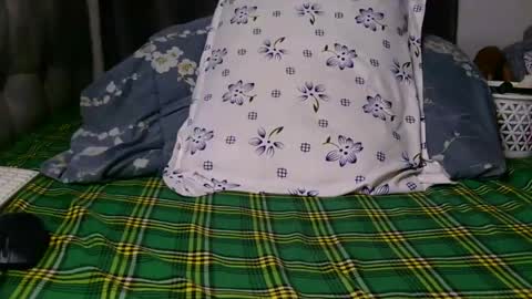 Prettiesexxy online show from August 1, 1:27 am