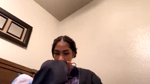 prettyfacefemale online show from October 15, 10:54 pm