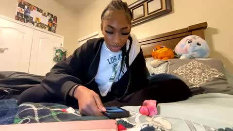 prettyfacefemale online show from February 12, 3:45 am