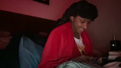 Snapshot of prettyfacefemale chatting on April 11, 7:51 pm prettyfacefemale online show from April 11, 7:51 pm