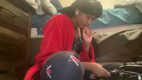 Snapshot of prettyfacefemale chatting on April 22, 6:53 pm prettyfacefemale online show from April 22, 6:53 pm