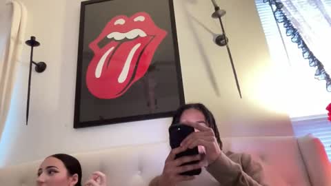 Snapshot of prettygirlopal chatting on December 18, 9:43 pm pretty girl opal lightskin dick online show from December 18, 9:43 pm