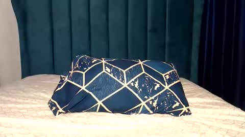 Snapshot of prettygoddess1 chatting on November 1, 6:48 am Mary online show from November 1, 6:48 am