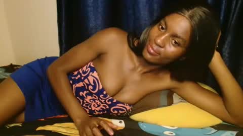 Snapshot of prettygoddess1 chatting on May 3, 1:22 am Mary online show from May 3, 1:22 am