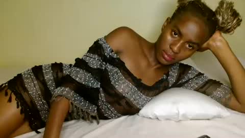 Snapshot of prettygoddess1 chatting on June 28, 5:13 am Mary online show from June 28, 5:13 am