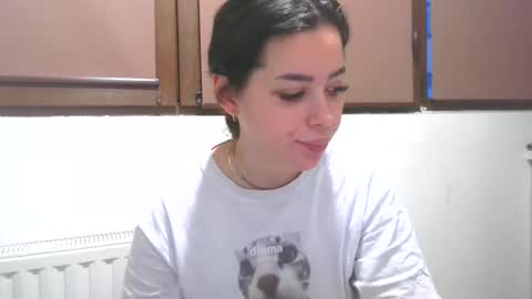 prettyjulliette online show from January 8, 2:52 pm