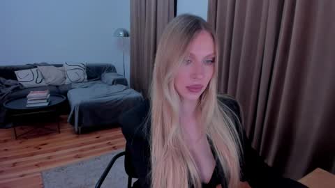 Snapshot of prettyk1ller chatting on May 4, 11:12 pm Eva online show from May 4, 11:12 pm