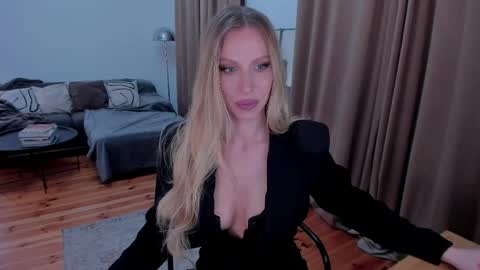 Snapshot of prettyk1ller chatting on May 30, 11:57 pm Eva online show from May 30, 11:57 pm