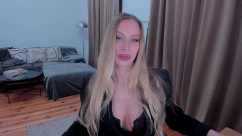 Snapshot of prettyk1ller chatting on June 8, 12:36 am Eva online show from June 8, 12:36 am