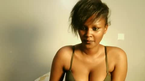 Snapshot of prettykeilaa chatting on June 11, 9:02 pm prettykeilaa online show from June 11, 9:02 pm