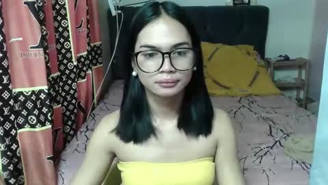 Snapshot of prettykhelcy chatting on May 5, 2:19 am prettykhelcy online show from May 5, 2:19 am