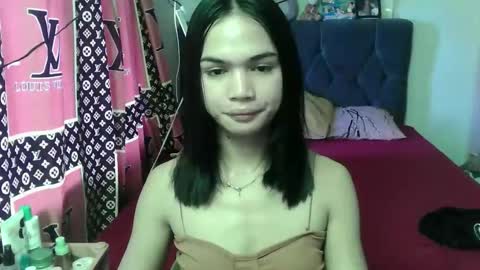 Snapshot of prettykhelcy chatting on May 24, 3:11 am prettykhelcy online show from May 24, 3:11 am
