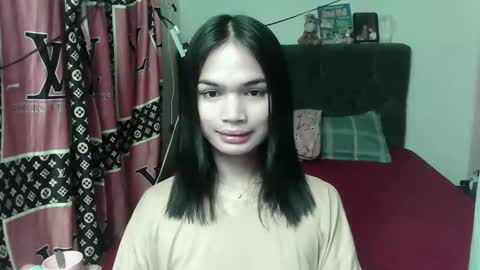 Snapshot of prettykhelcy chatting on May 27, 10:45 am prettykhelcy online show from May 27, 10:45 am