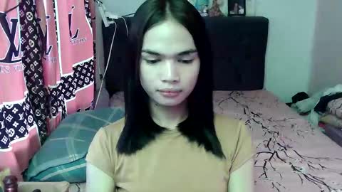 Snapshot of prettykhelcy chatting on June 7, 2:48 am prettykhelcy online show from June 7, 2:48 am