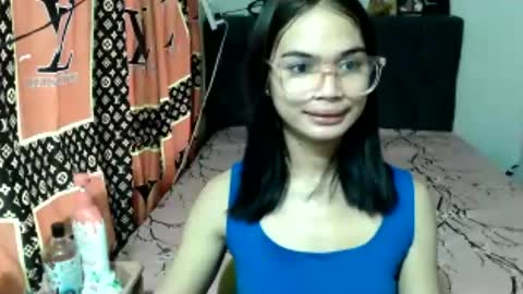 Snapshot of prettykhelcy chatting on June 12, 1:59 am prettykhelcy online show from June 12, 1:59 am