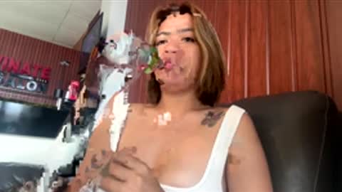 Snapshot of prettylady_janice chatting on January 13, 7:35 am prettylady_janice online show from January 13, 7:35 am