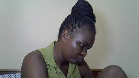 LILIAN online show from April 24, 1:57 pm