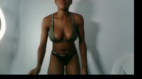 evelyn online show from October 9, 2:59 pm