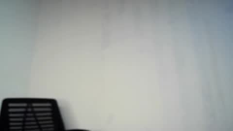 Snapshot of prettylove5 chatting on May 9, 7:24 am evelyn online show from May 9, 7:24 am