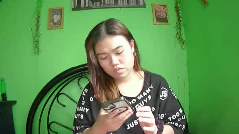 Snapshot of prettymae756493 chatting on March 30, 5:19 am prettymae756493 online show from March 30, 5:19 am