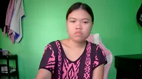 Snapshot of prettymae756493 chatting on May 12, 10:51 pm prettymae756493 online show from May 12, 10:51 pm