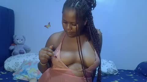 prettymel1 online show from March 13, 9:43 pm