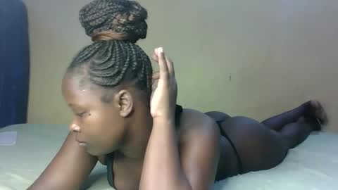 Melly online show from December 19, 11:17 am