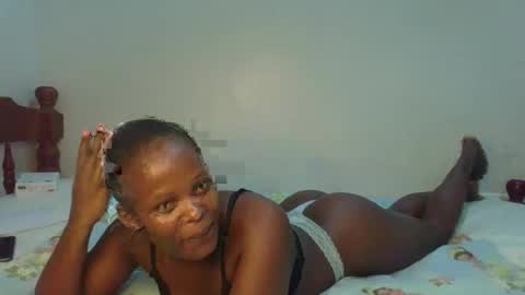 Snapshot of prettymelly_ chatting on May 27, 6:38 pm Melly online show from May 27, 6:38 pm