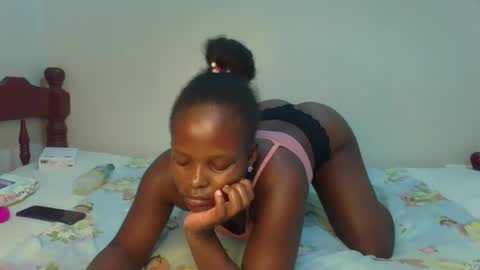 Snapshot of prettymelly_ chatting on May 31, 6:09 pm Melly online show from May 31, 6:09 pm