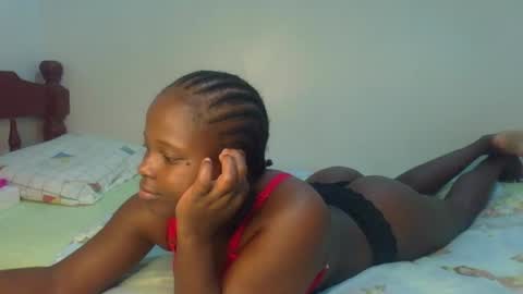 Snapshot of prettymelly_ chatting on July 7, 9:52 pm Melly online show from July 7, 9:52 pm