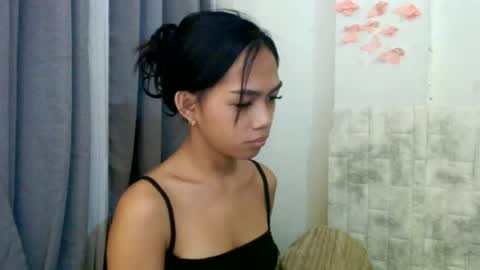 Snapshot of prettymiya chatting on June 15, 9:11 am Miya 3 online show from June 15, 9:11 am