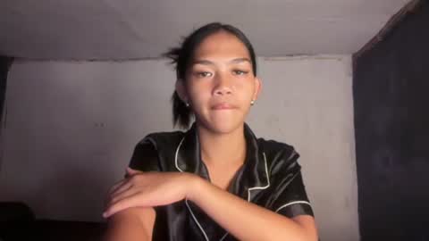 Snapshot of prettymiya chatting on August 6, 9:55 am Miya 3 online show from August 6, 9:55 am
