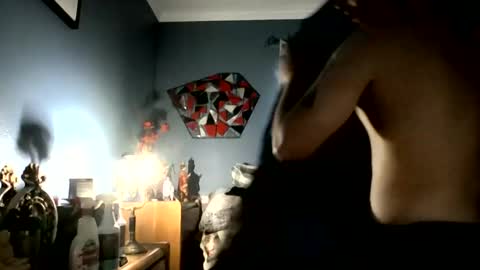 Snapshot of prettymuchafreak387930 chatting on May 17, 7:43 pm prettymuchafreak387930 online show from May 17, 7:43 pm