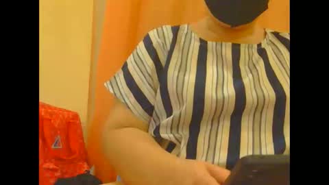 Nhing online show from October 27, 1:59 pm