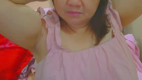 Snapshot of prettynhing chatting on May 9, 1:38 pm Nhing online show from May 9, 1:38 pm